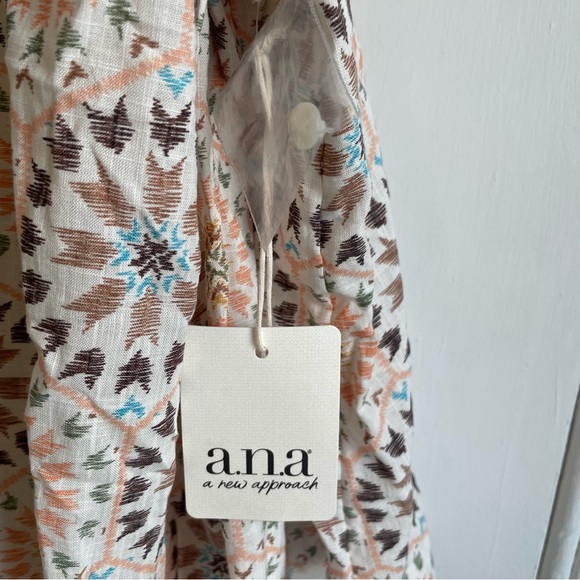Geometric Ana print blouse with ruffles. A new approach. Size 3XL - Picture 5 of 6